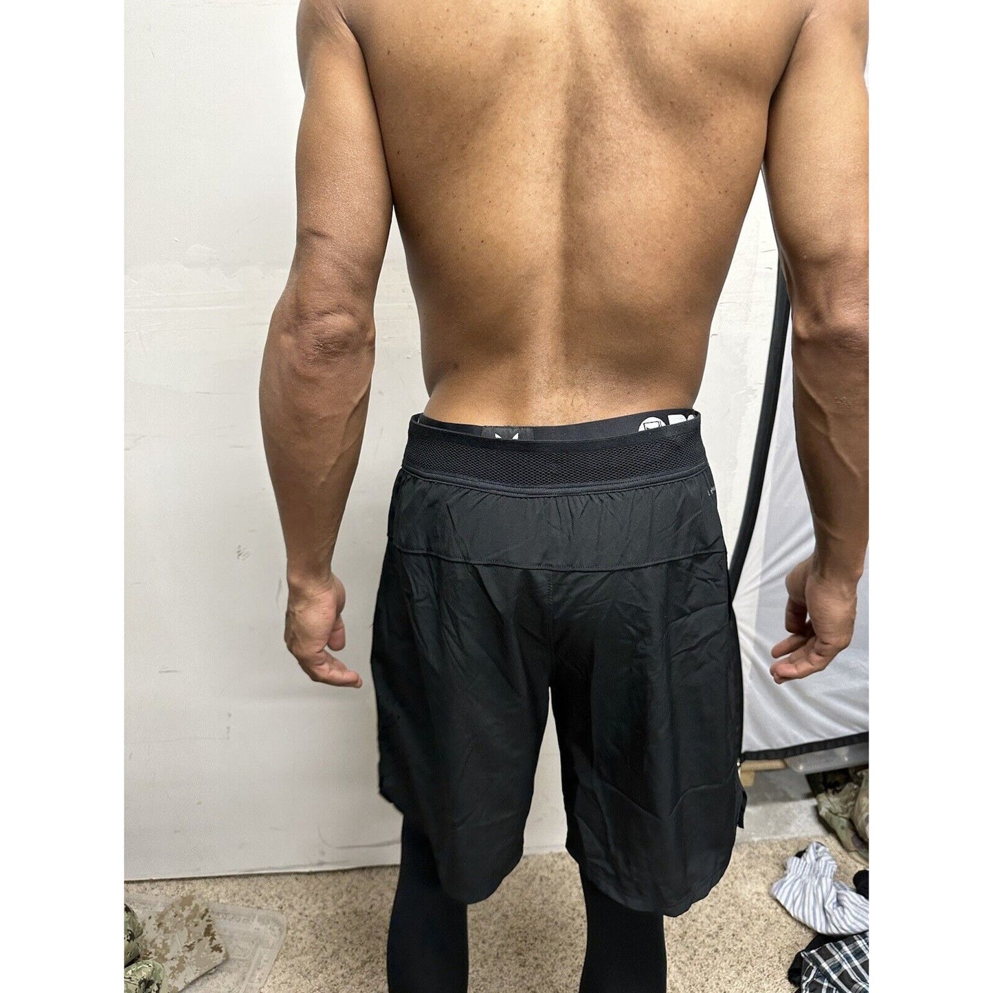 Men’s Russell Medium Training Fit Intellifresh Athletic Pants w/leggings