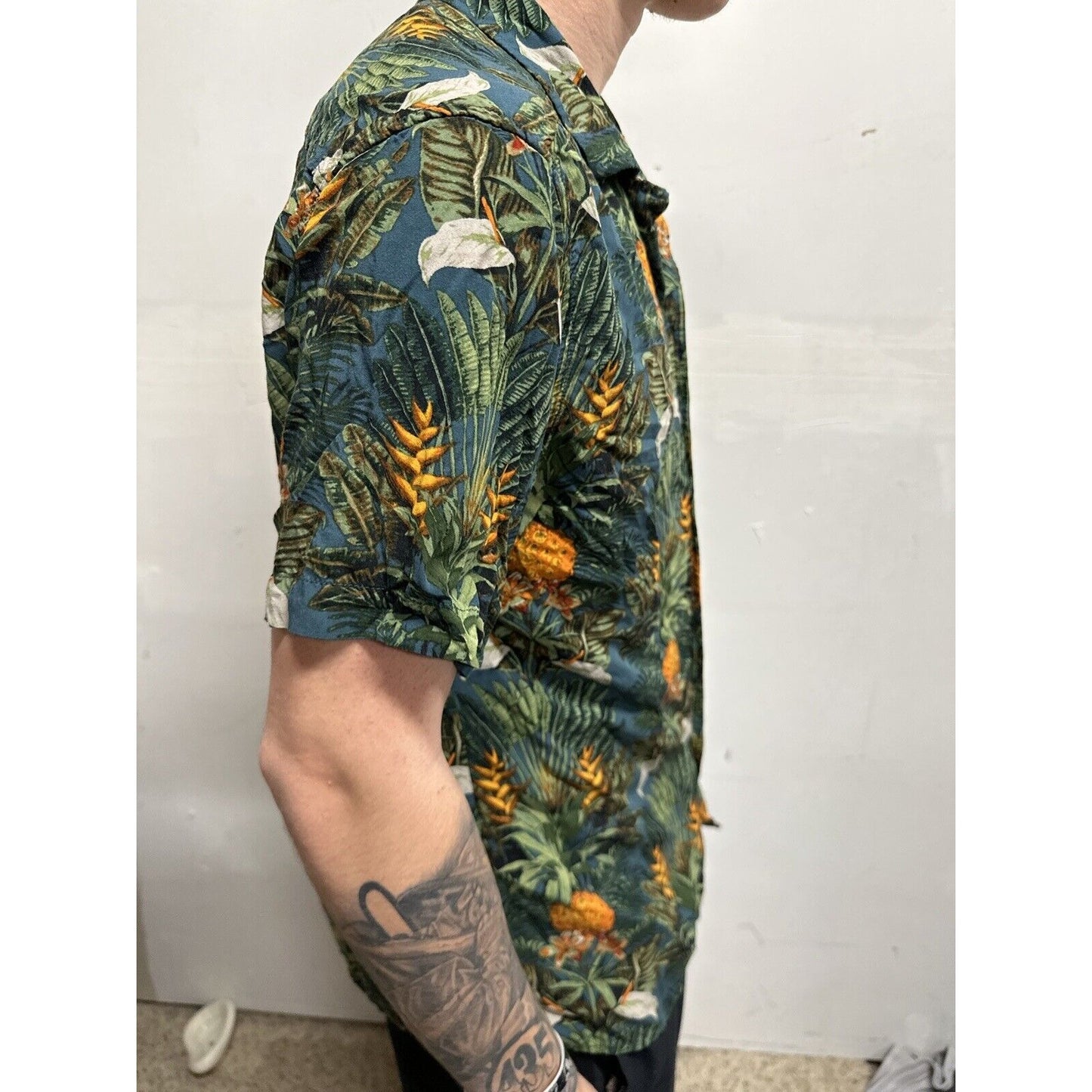 Men’s Medium Goodfellow Tropical Hawaiian Shirt Button Up Short Sleeve