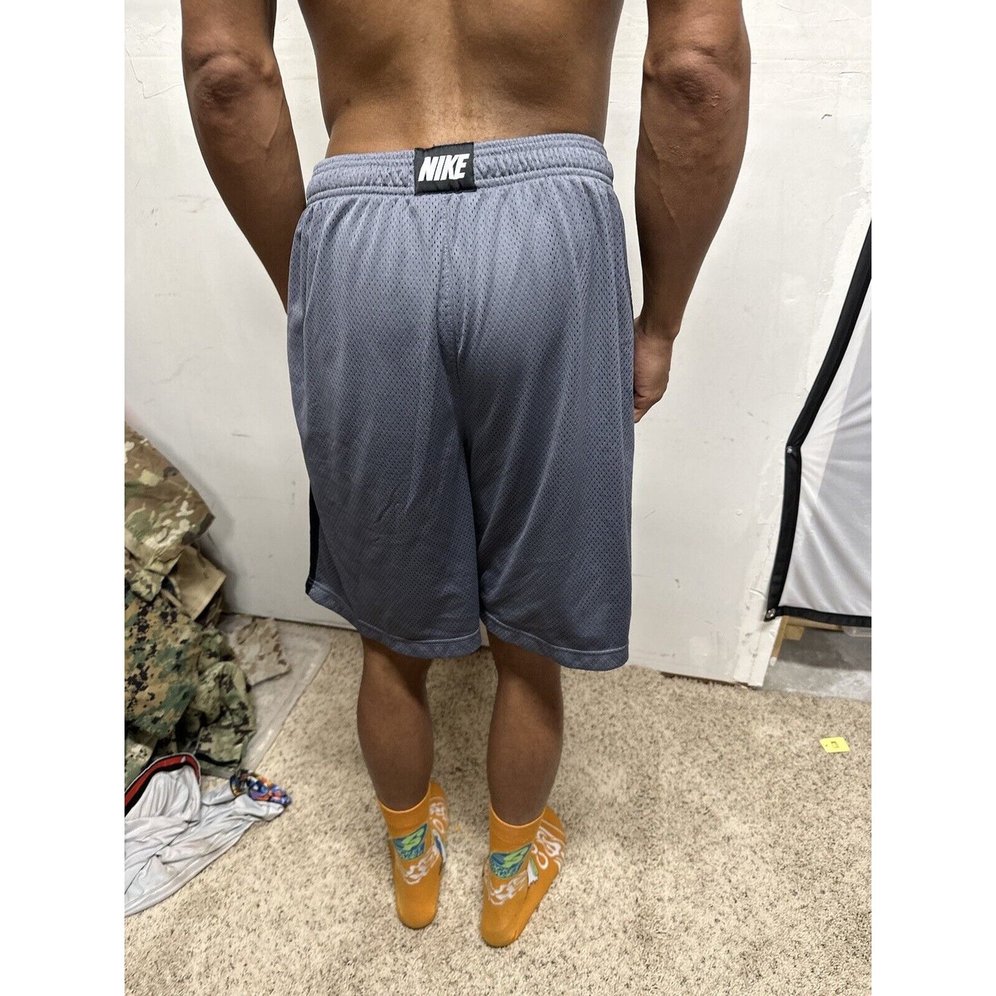 Men’s Gray Nike Dri Fit Large Athletic Shorts