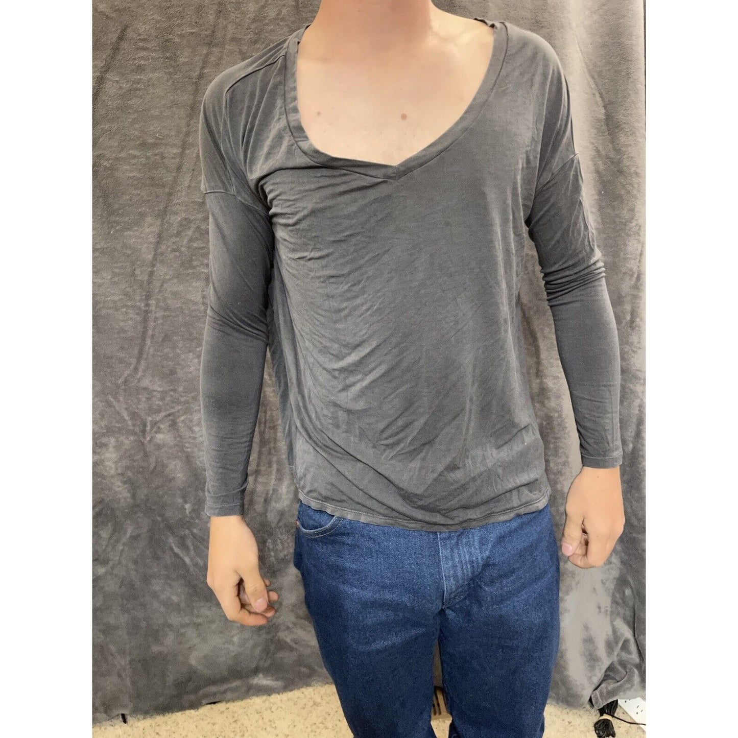women's gray soft and sext AEO T medium american eagle