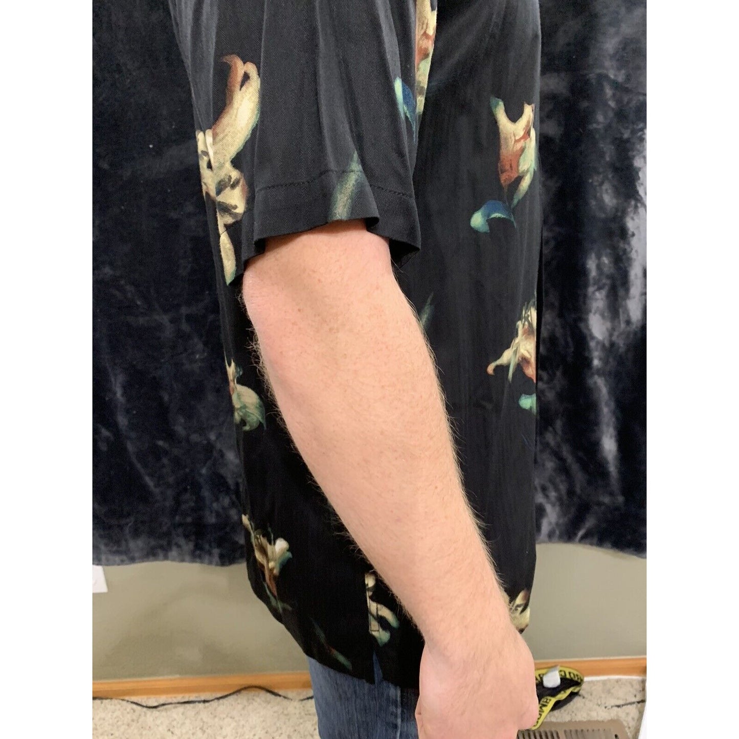 Metro Concepts Mens Medium Button Down Short Sleeve Shirt Black - Leaf Design
