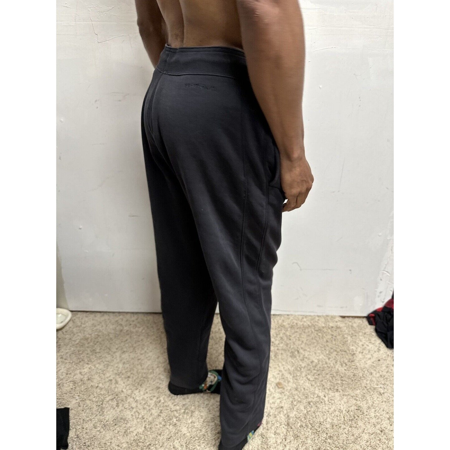 Men’s Black Medium Under Armour Storm Sweat Pants
