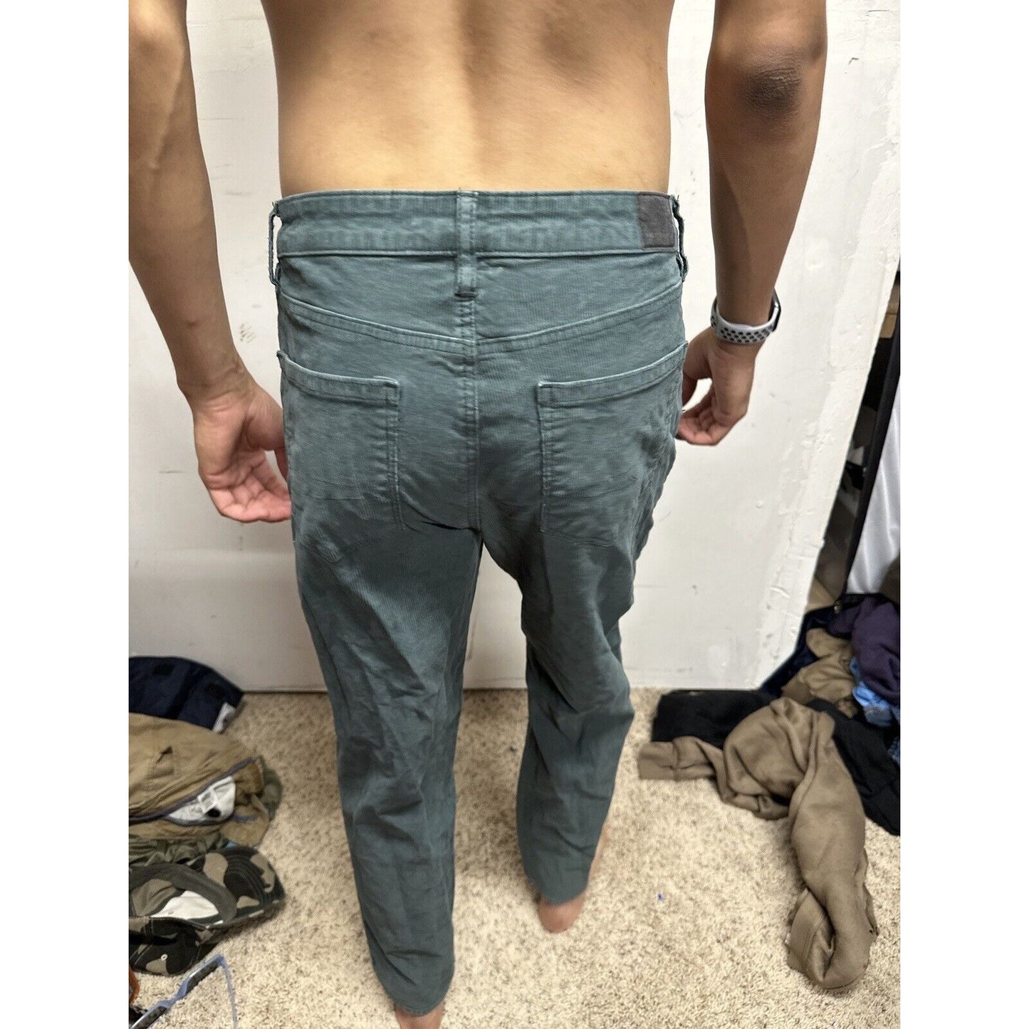 American Eagle 90s Straight Pants Green Corduroy Women's Size 8 Reg Mom Straight