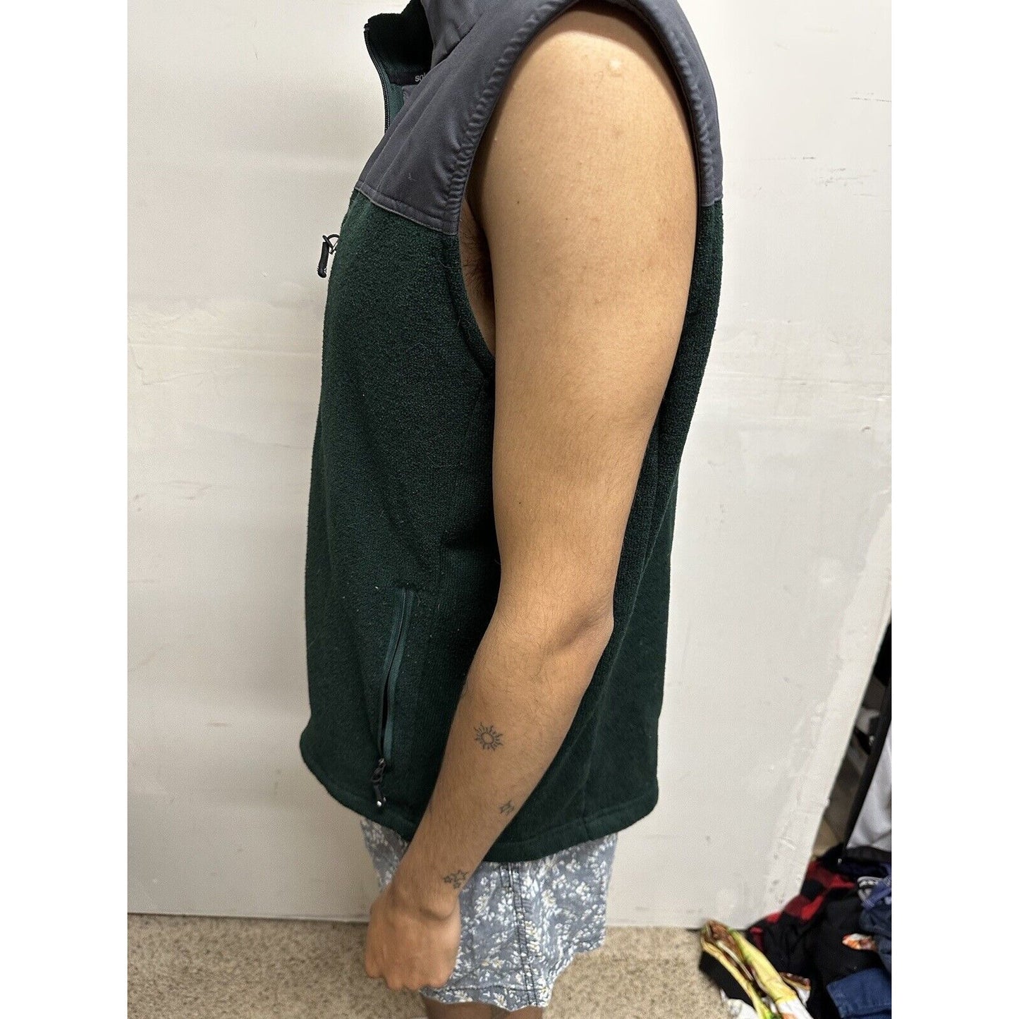 Men’s Large Green Solaris Sleeveless Vest Full Zip