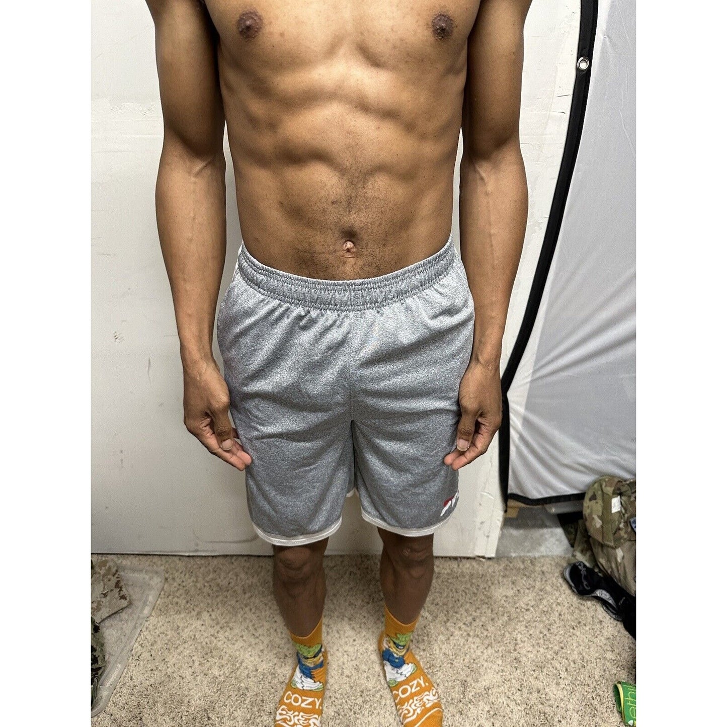 teen boy’s Fila xL Gray Athletic Shorts (18-20)