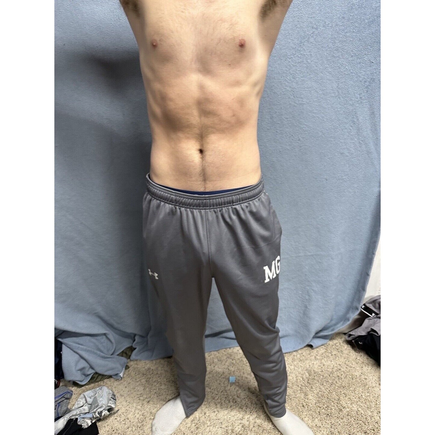 Men’s Gray Fitted Large Under Armour Sweatpants With Pockets MG
