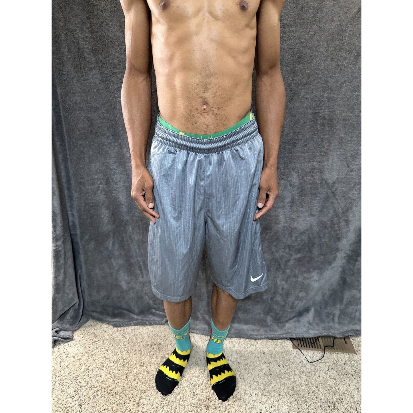 Men’s Nike XL Shorts With Pockets Gray