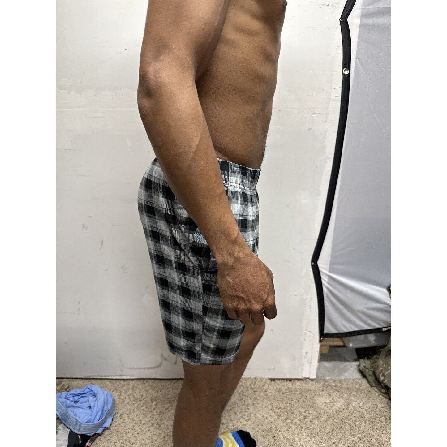 Men’s Gray And Black Fruit Of The Loom Small Lounge Shorts with pockets