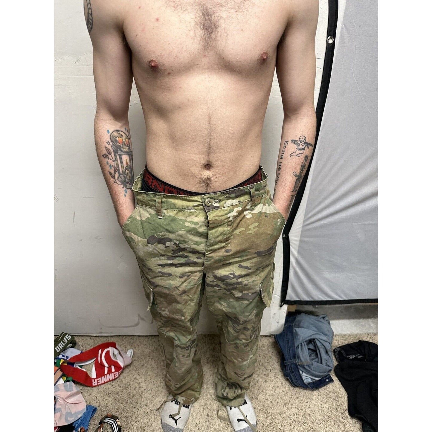 Men’s Ocp Army Air Force Medium Short Trouser Pants worn fabric/hole on knee