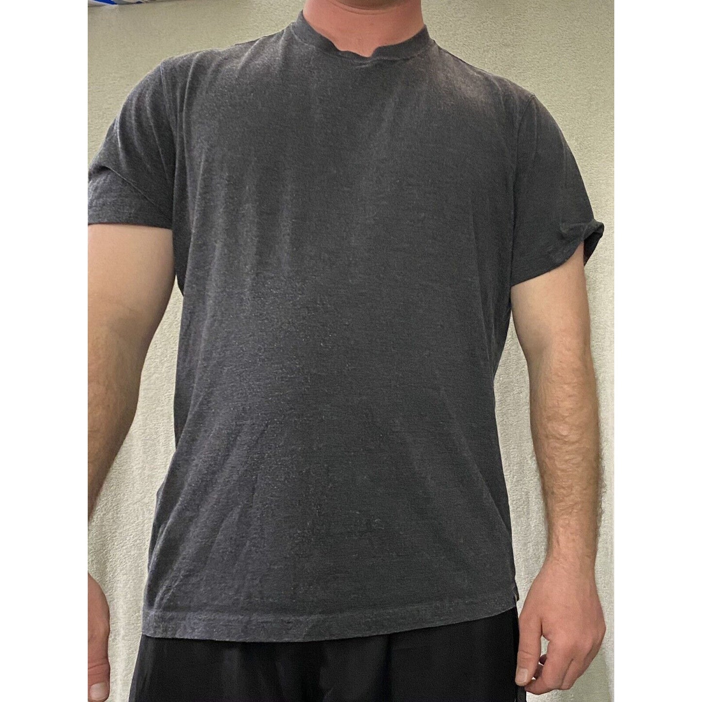 Eddie Bauer Legend Wash Dark Gray Men’s Large Plain T-shirt