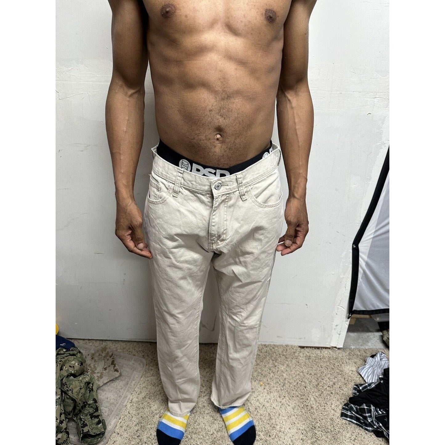 Men’s Cream / Beige Old Navy Pants 33 X 34