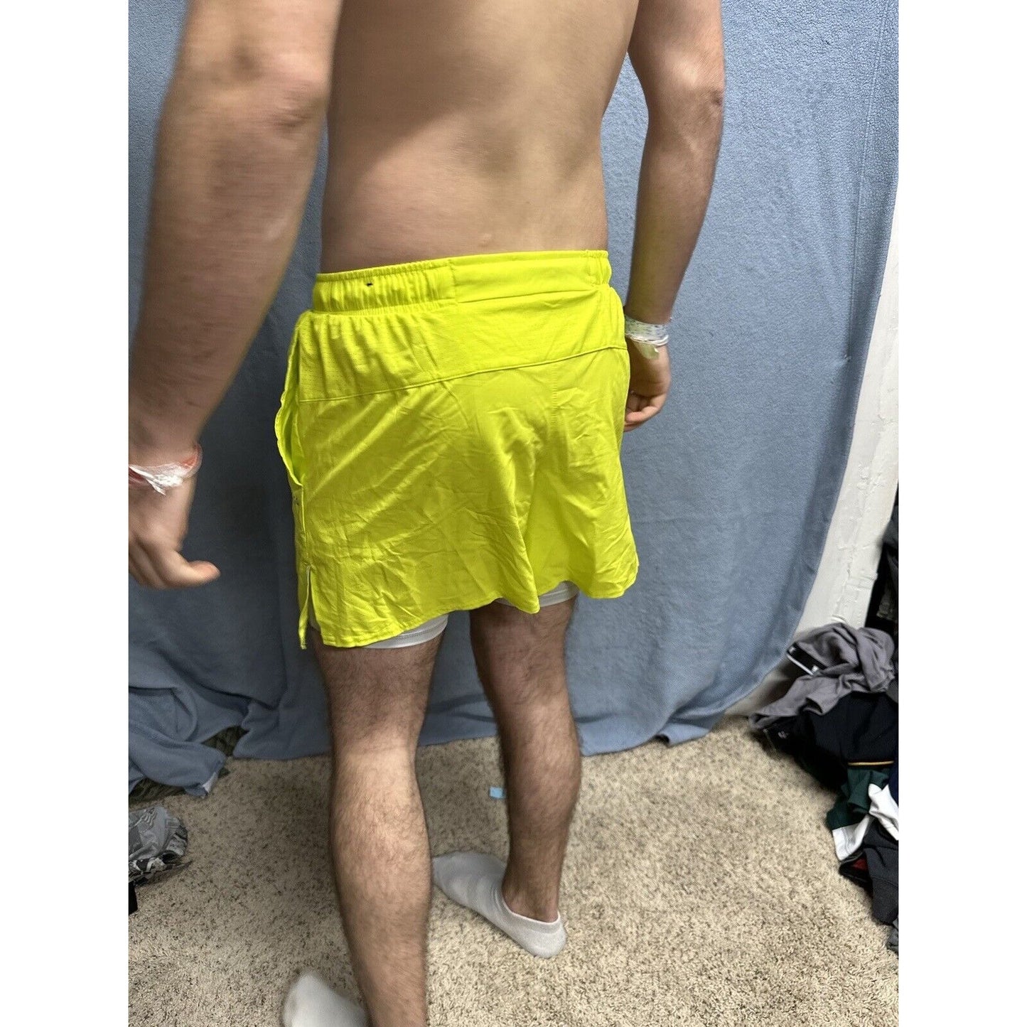 Men’s Neon Yellow DSG Medium Shorts With Pockets And Inner Lining