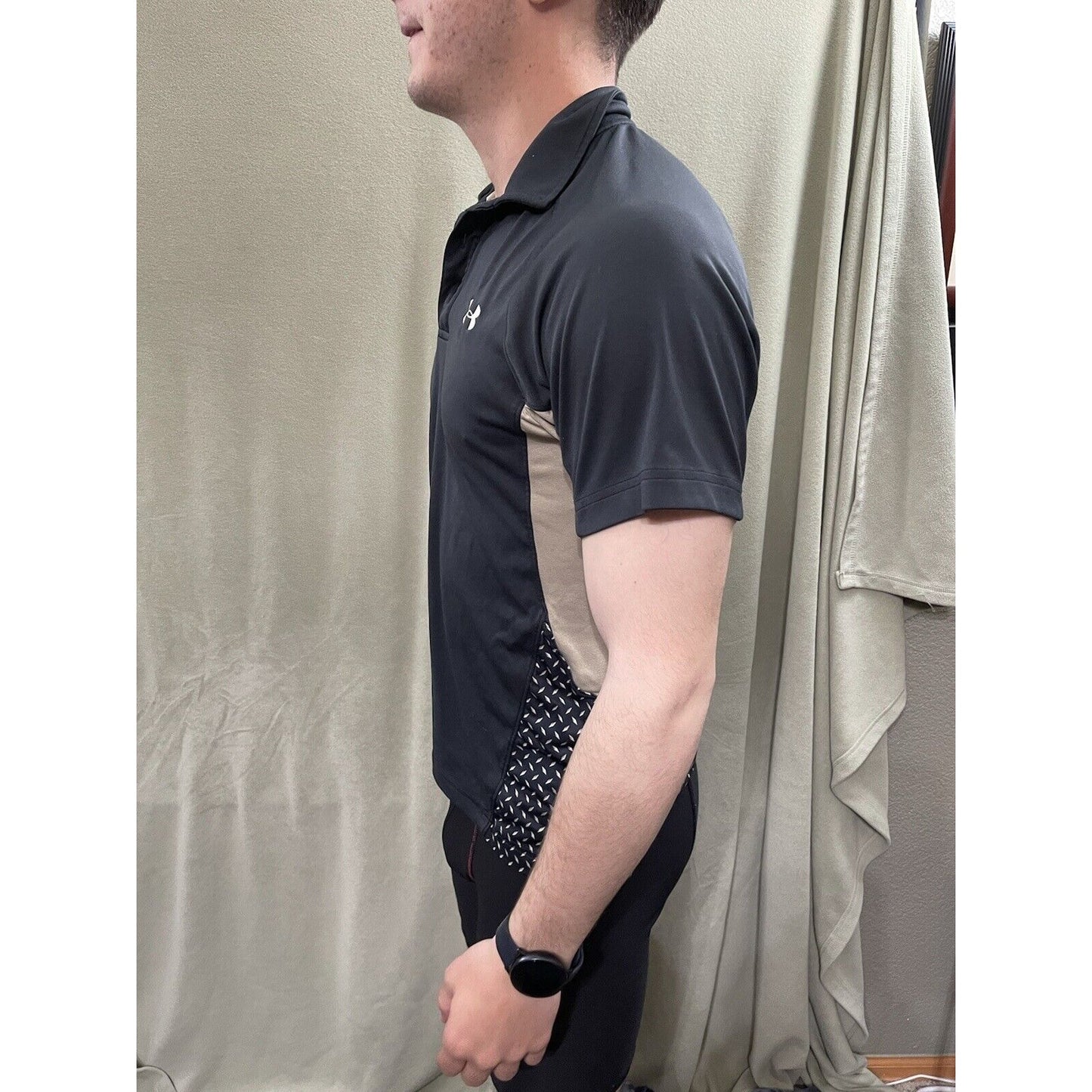 Men’s Small Under Armour Black & Tan Polo Shirt Cool Design