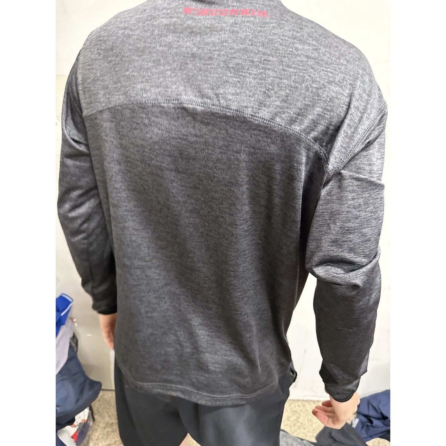 Men’s Gray University Of Wisconsin Colosseum Small 1/4 Zip Pullover Jacket