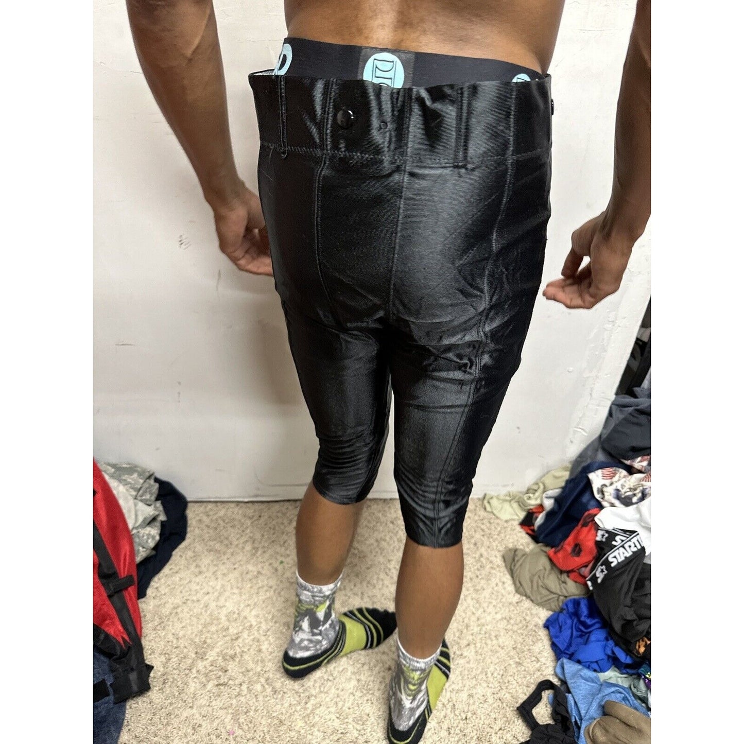 Men’s Black Xl 34-36 Football Pants One Snap Missing