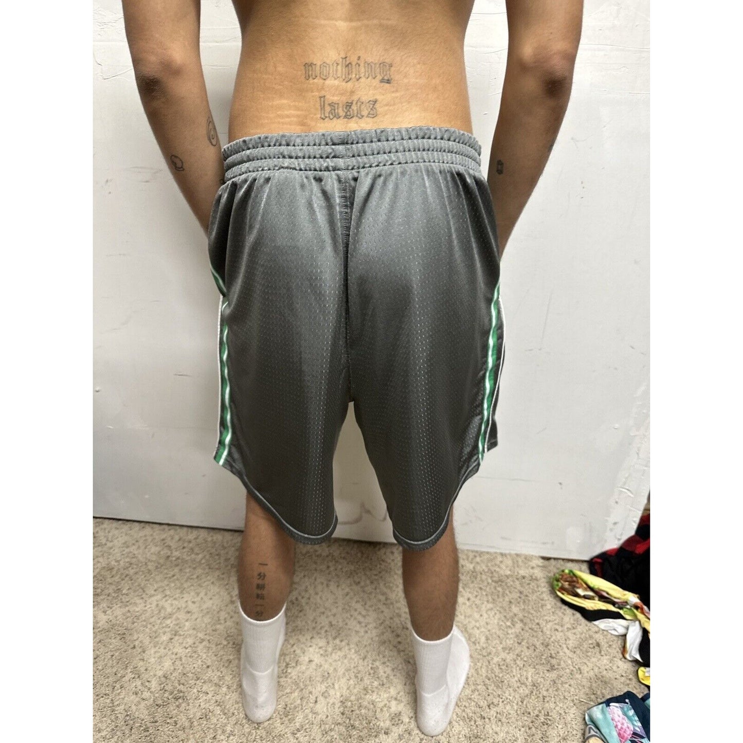 Men’s Gray Reebok XL Basketball Shorts