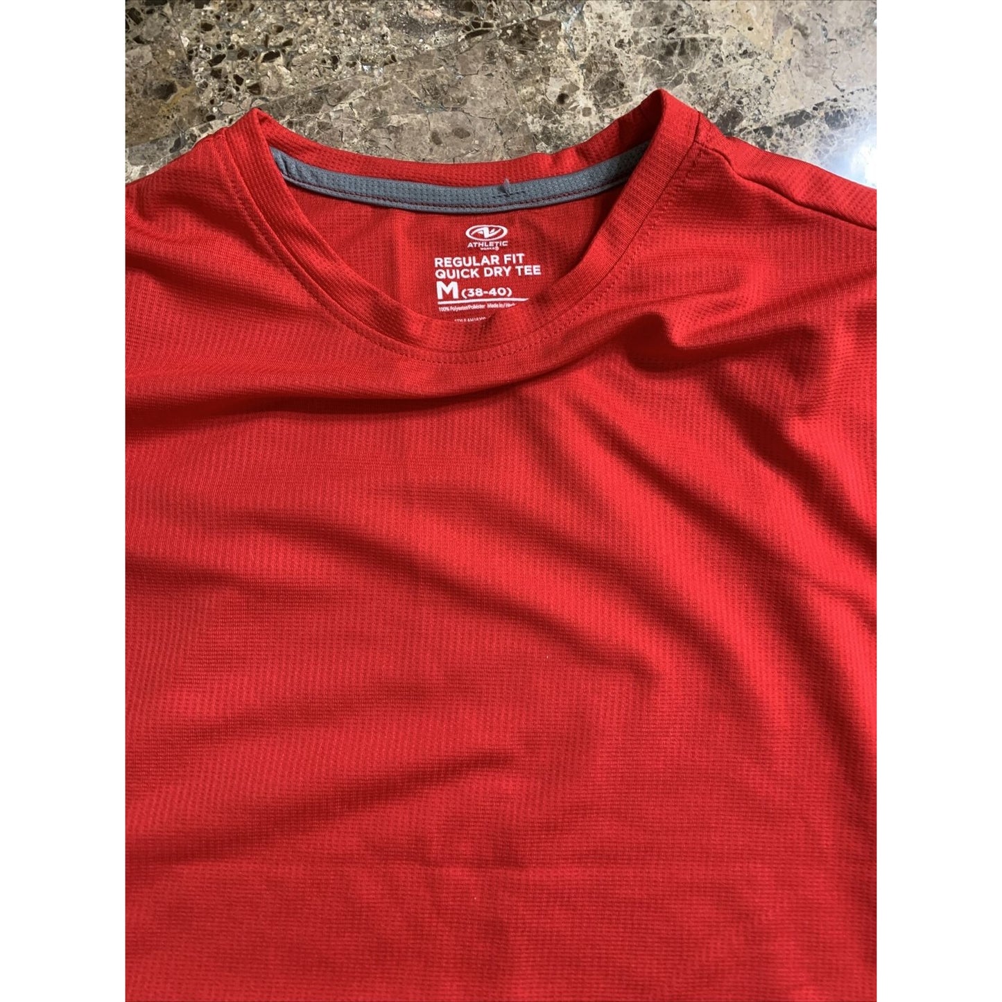 Athletic Works Mens Medium Regular Fit Quick Dry Tee Shirt Red