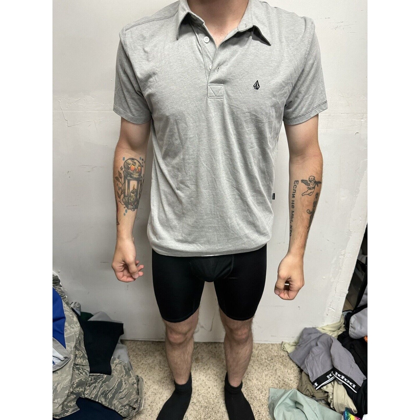 Men’s Silver Gray Volcom Medium Polo Shirt Short Sleeves