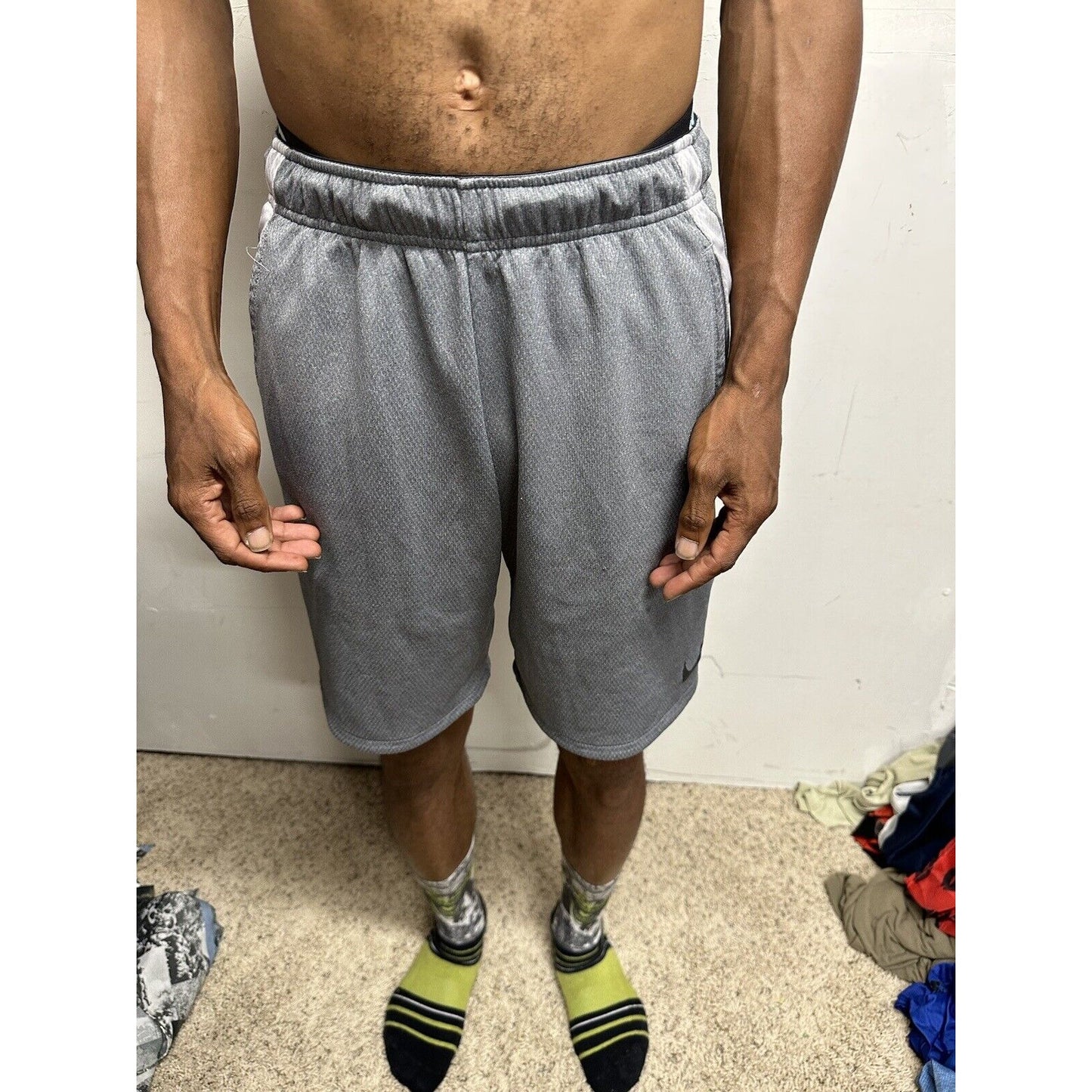 Men’s Nike Small Gray With Pockets Athletic Shorts Dri Fit
