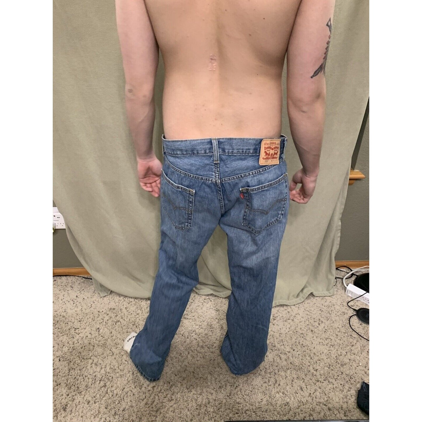 Levi's 559 Relaxed Straight Jeans Mens Size 34x30 Blue Meas.