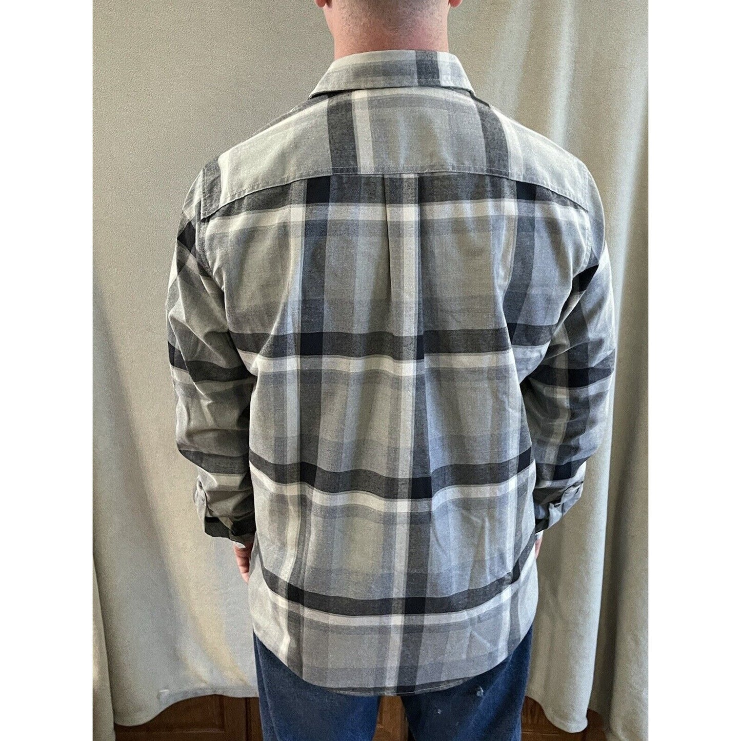 Eddie Bauer Men's Favorite Flannel Classic Fit Black/Gray Large