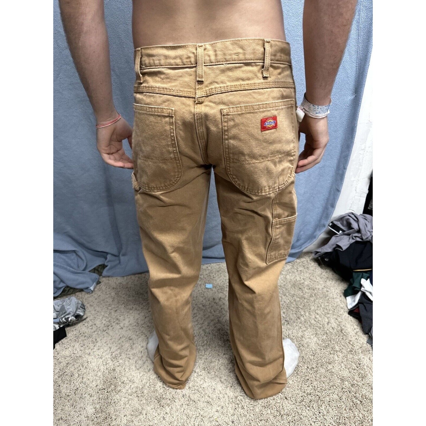 Men’s Khaki Dickies Relaxed Fit 32 X 34 Cargo Pants