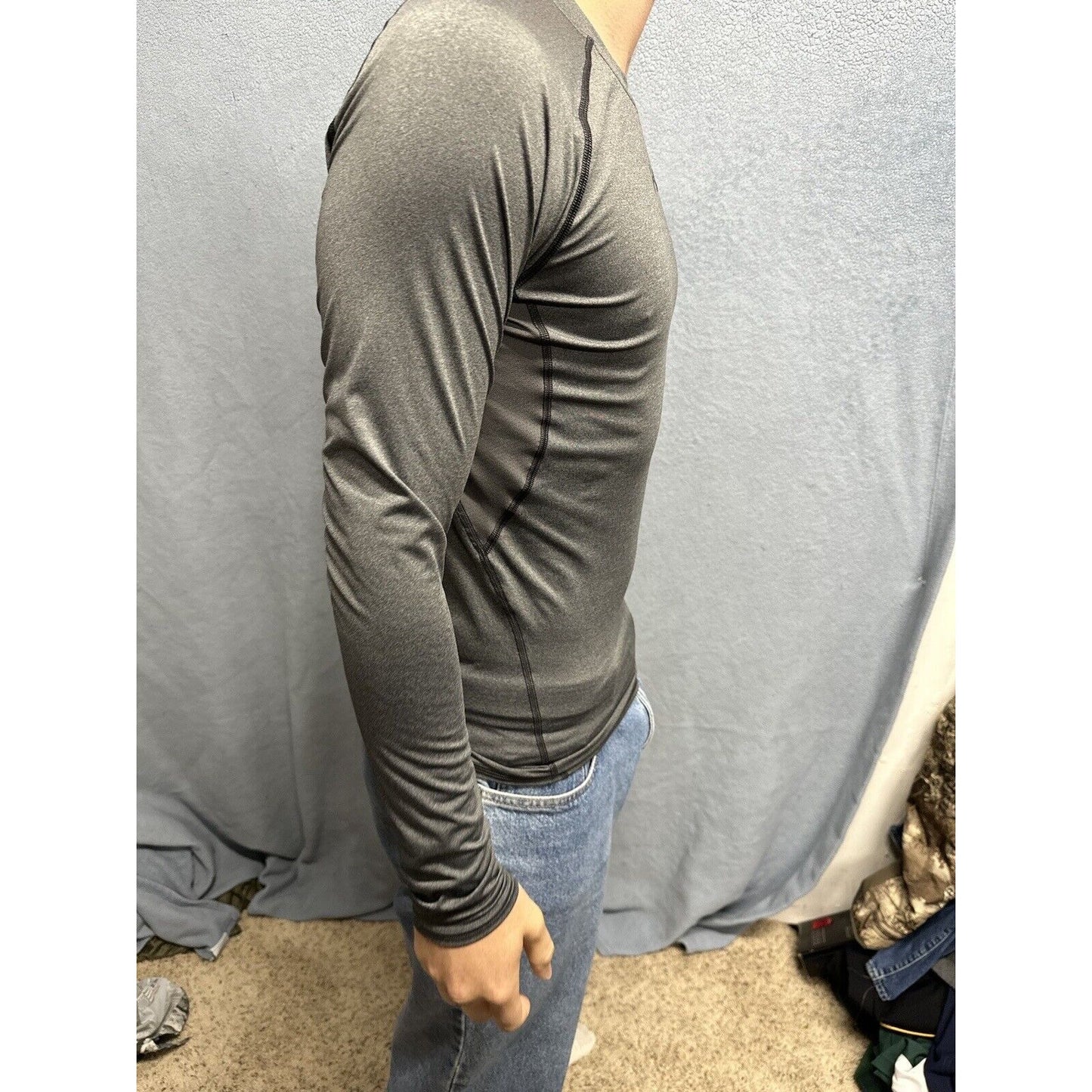 Men’s Large Gray Under Armour Compression Long Sleeve Pullover Shirt Athletic