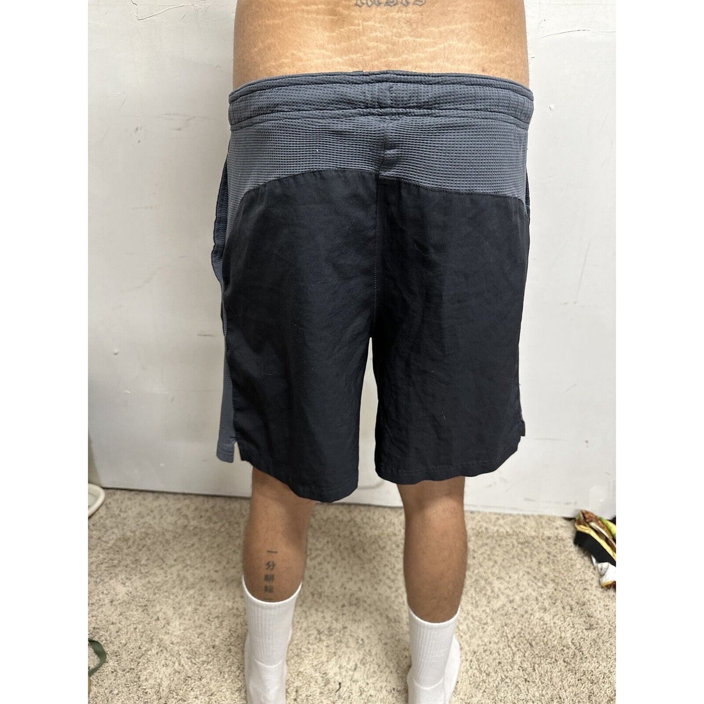 Men’s Small Black Starter Athletic Shorts
