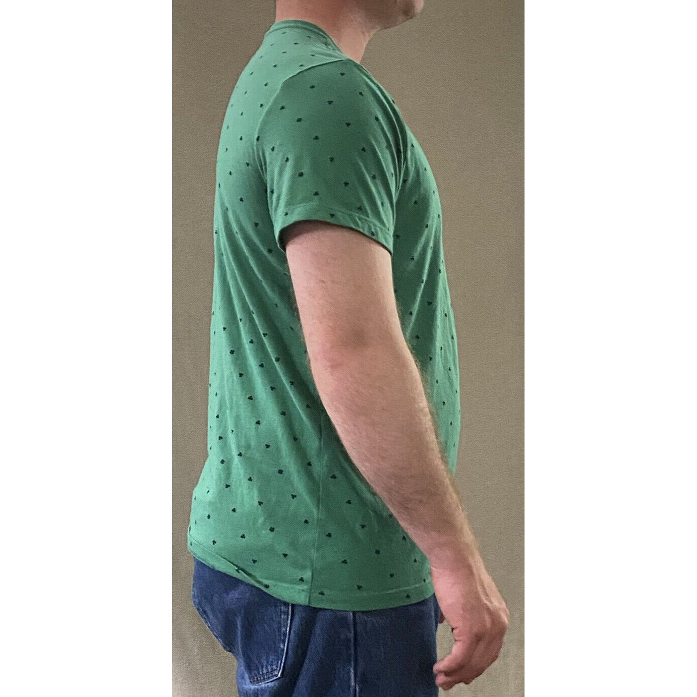 Old Navy Men’s Large Green Shamrocks for St. Patrick’s Day Soft-washed T-shirt