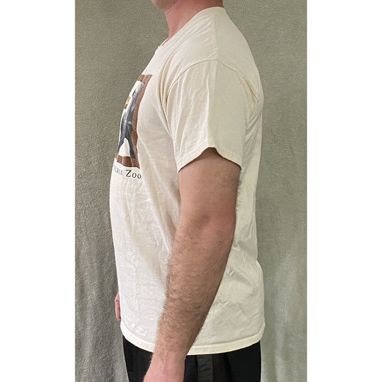 CHEYENNE MOUNTAIN ZOO Rhino Gildan Yellow Men’s Large Cotton Souvenir T-shirt