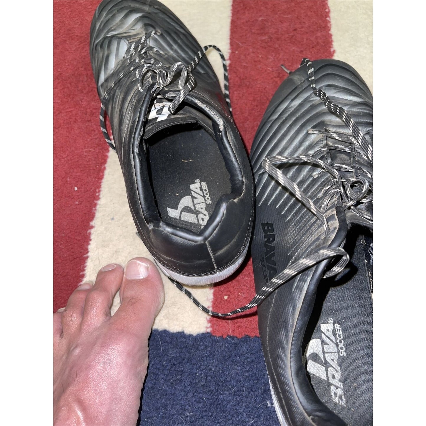 Brava Soccer Cleats / Men’s 11.5 D / Lace-up / Moulded Cleats / USAFA Cadet