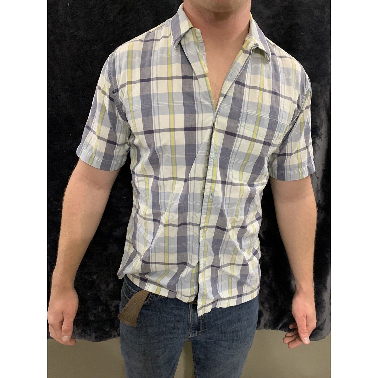 OLD NAVY Men's Size Small Short Sleeve Blue Plaid Button Down Shirt