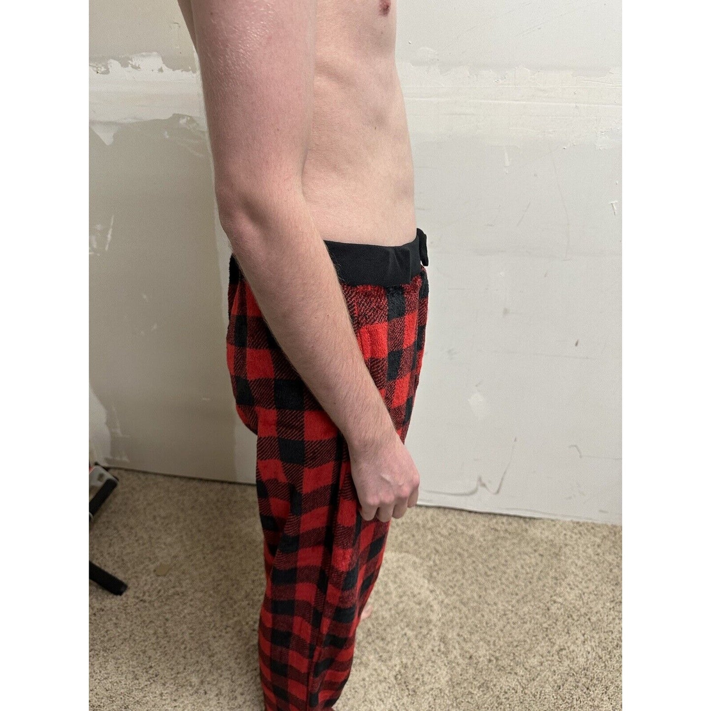 men’s holiday fam jams very soft black and red poly XL pajamas lounge pants