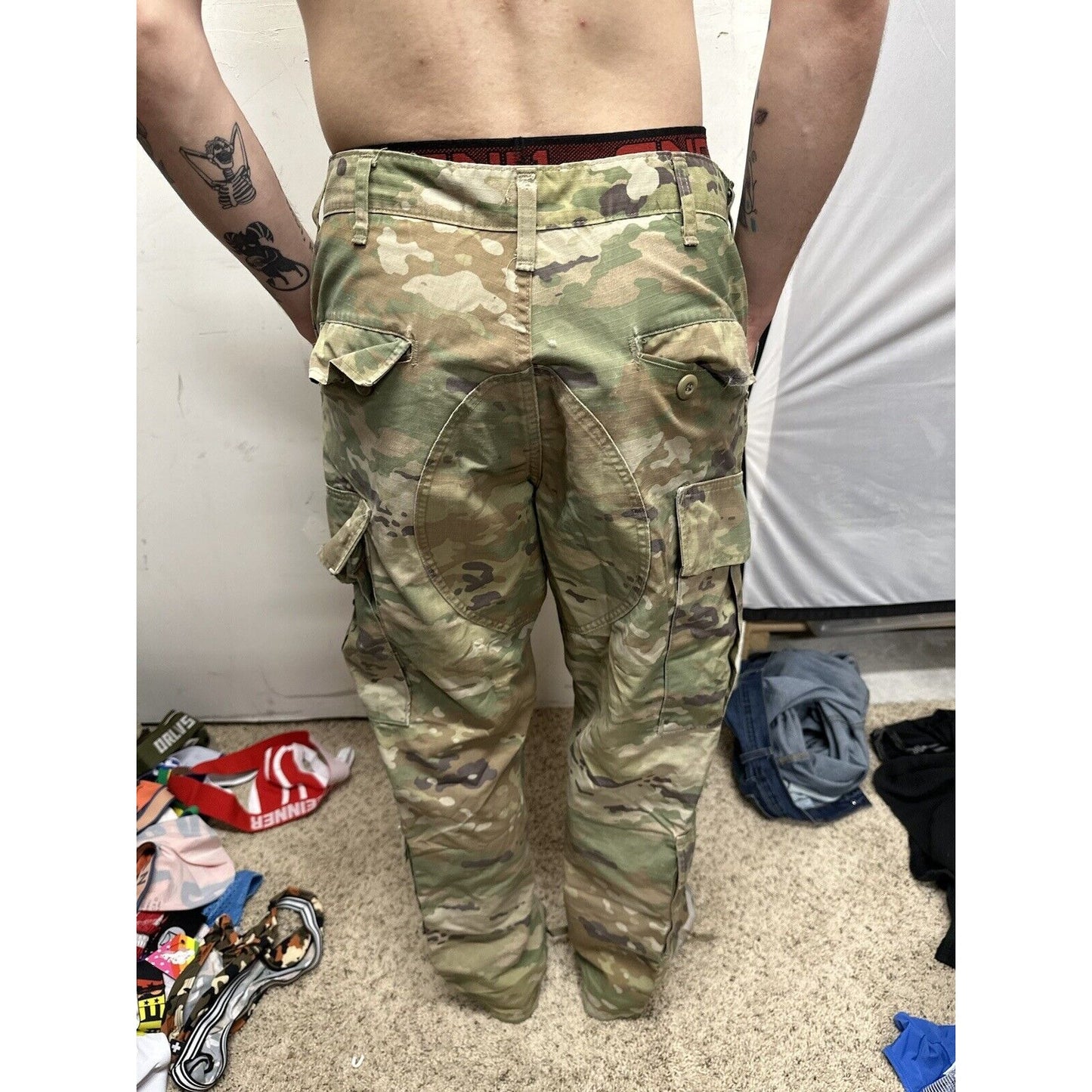 Men’s Ocp Army Air Force Medium Short Trouser Pants worn fabric/hole on knee