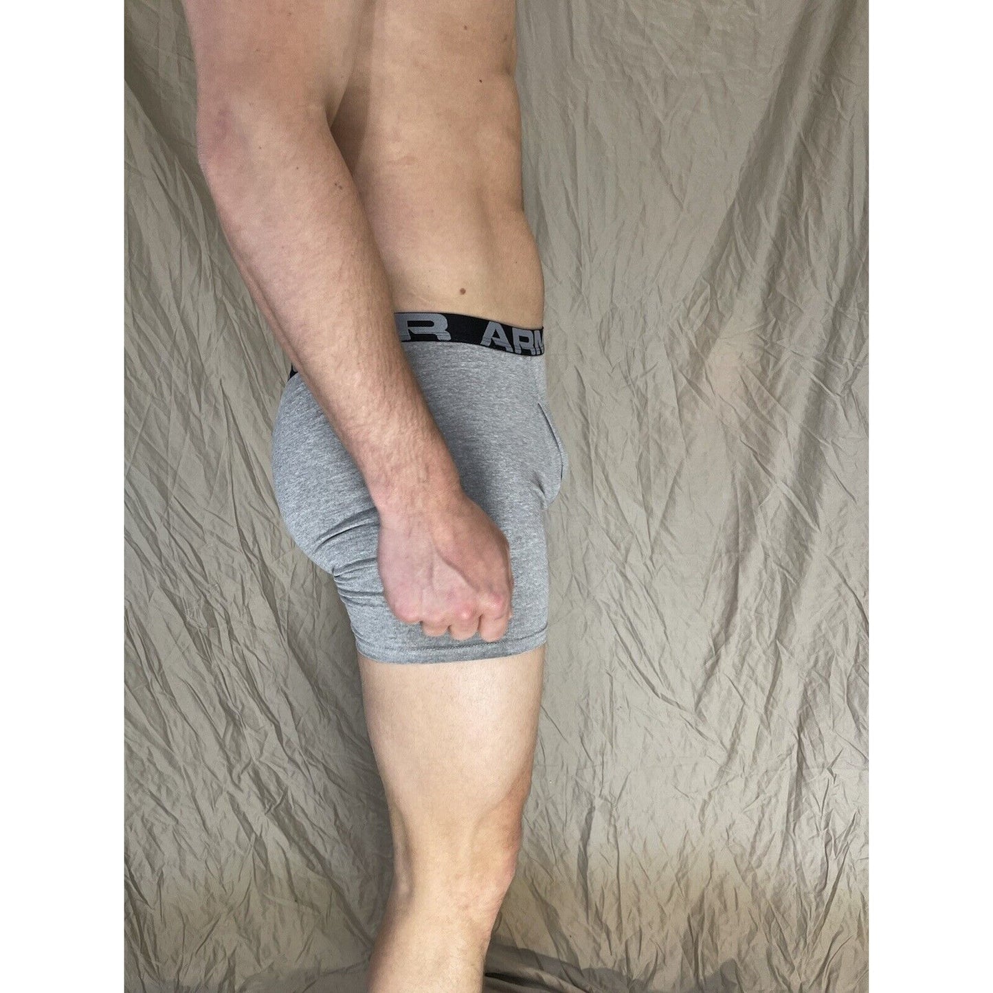 youth XL Light Gray under armour fitted heat gear boxer briefs