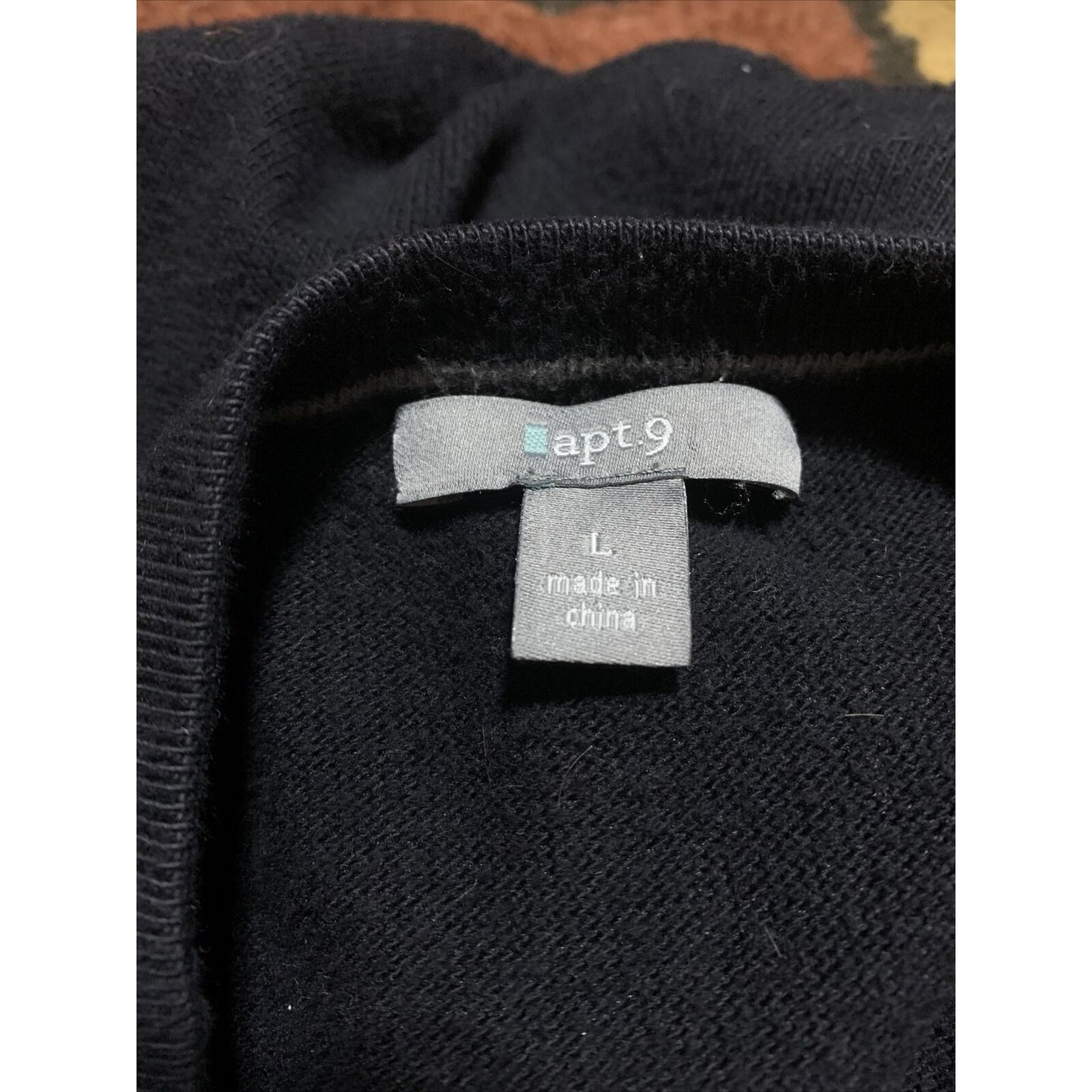 Men’s Large Black Pullover Sweater 22% Nylon