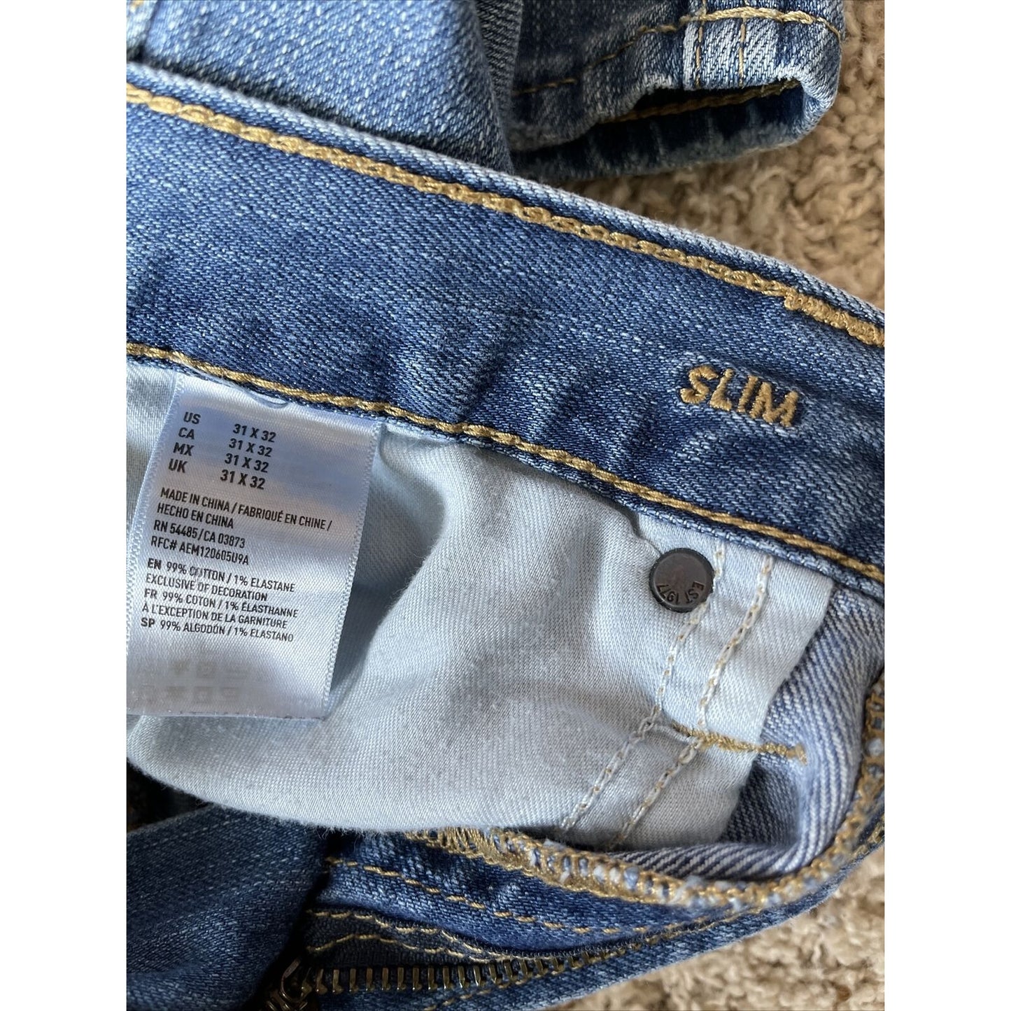 AMERICAN EAGLE SLIM JEANS MENS 31X32 Distressed Stitched LIGHT CORE FLEX