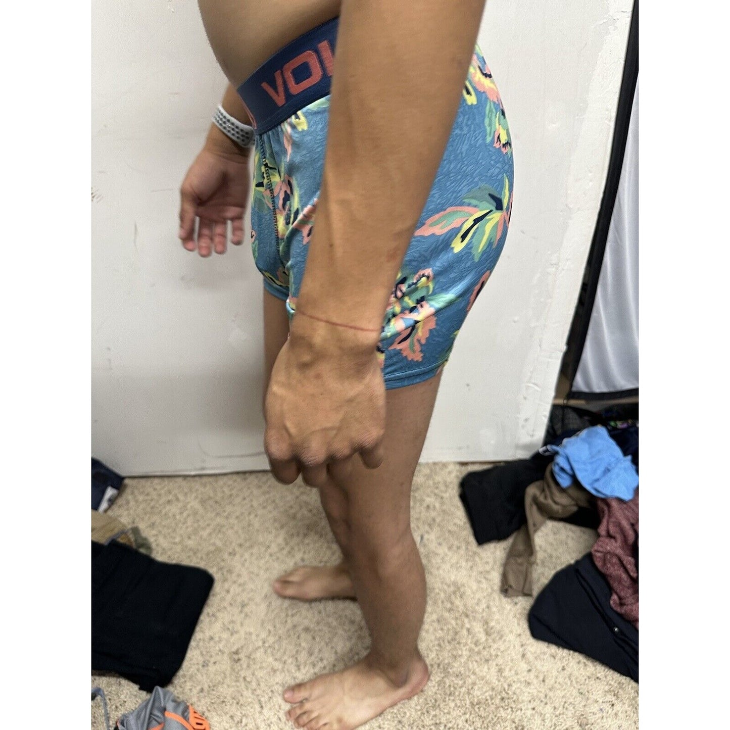 Men’s Small Volcom Floral Boxer Briefs 10% Spandex