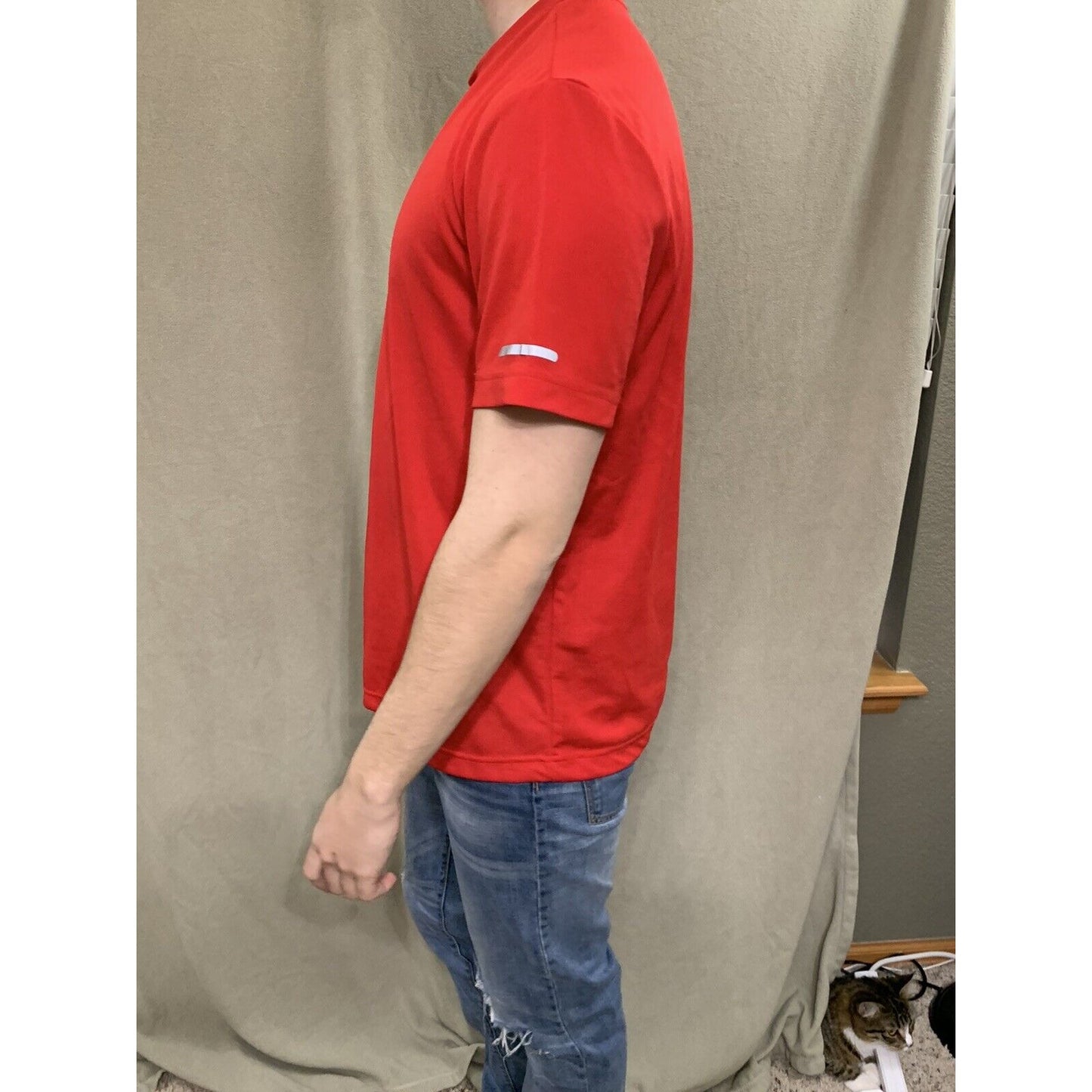 Athletic Works Mens Medium Regular Fit Quick Dry Tee Shirt Red