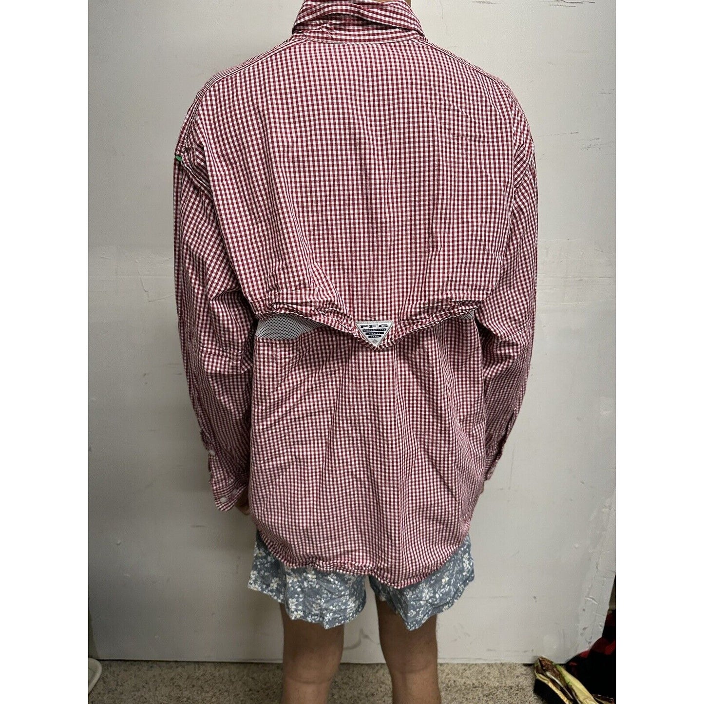 Men’s Red And White Checkered Columbia Super Bonehead Medium Gamecocks Shirt
