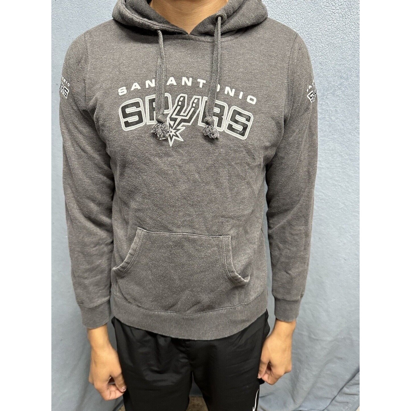 Men’s Large Gray NBA Store Pullover Hoodie San Antonio Spurs Garcia #5