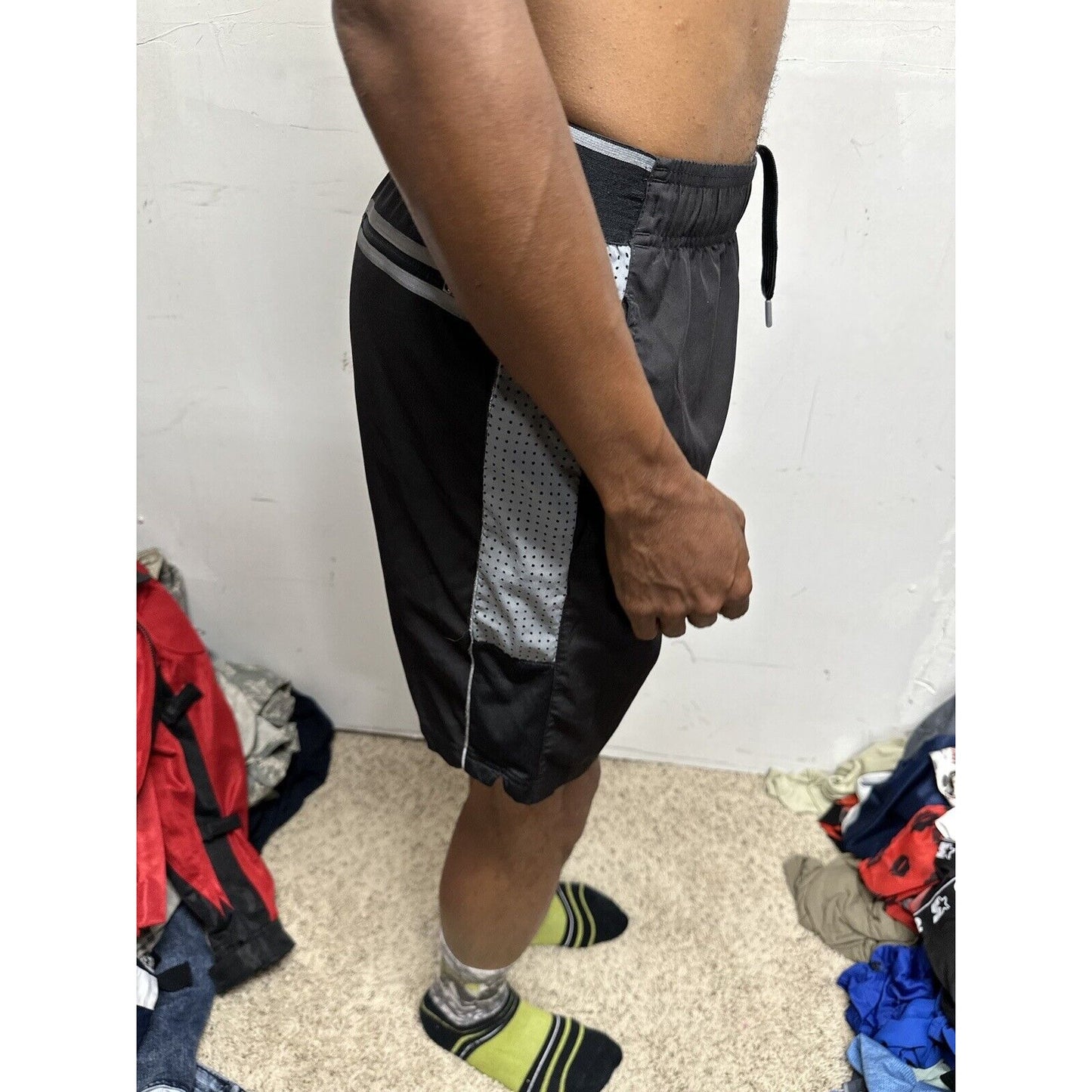 Reebok Black Small Athletic Shorts With Pockets