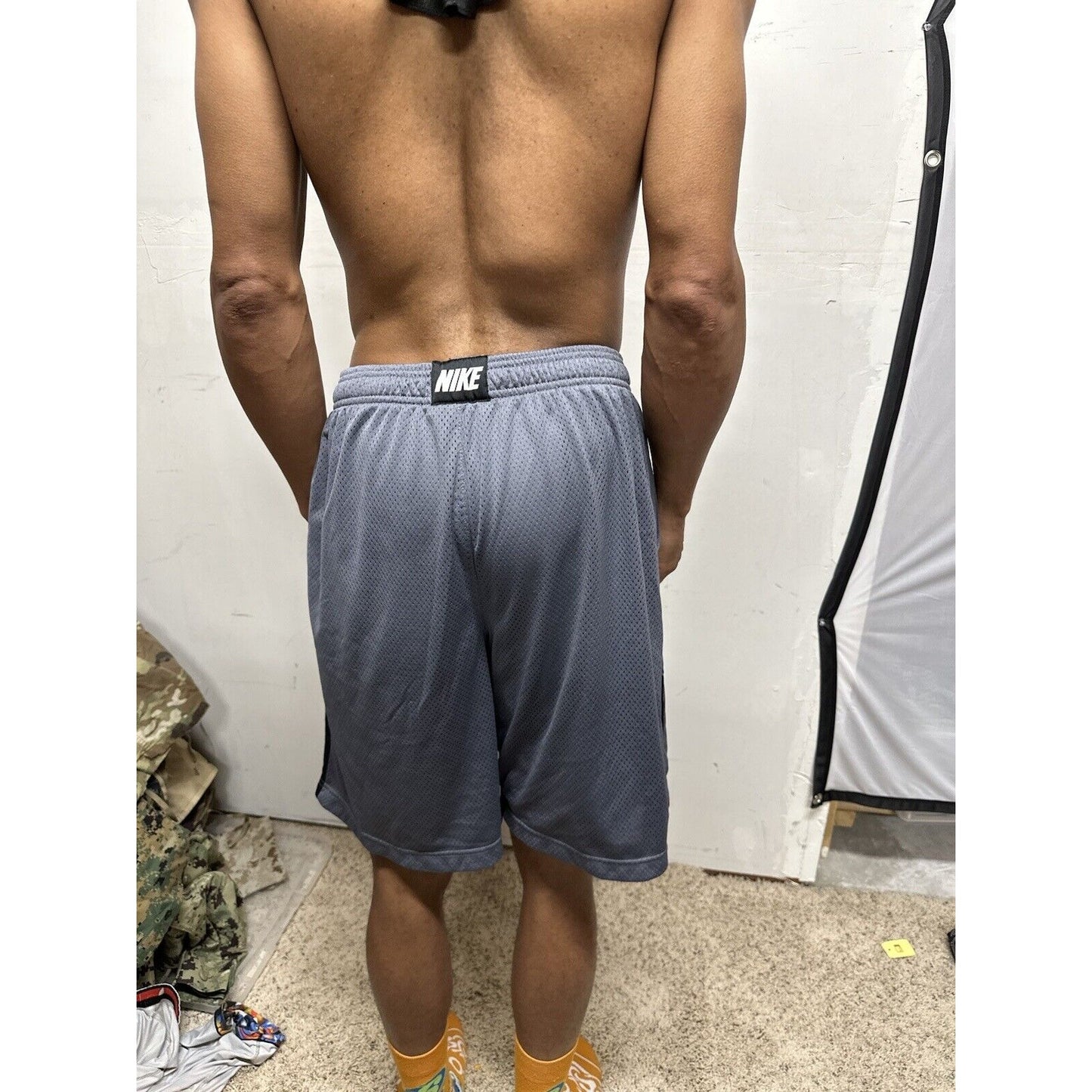 Men’s Gray Nike Dri Fit Large Athletic Shorts