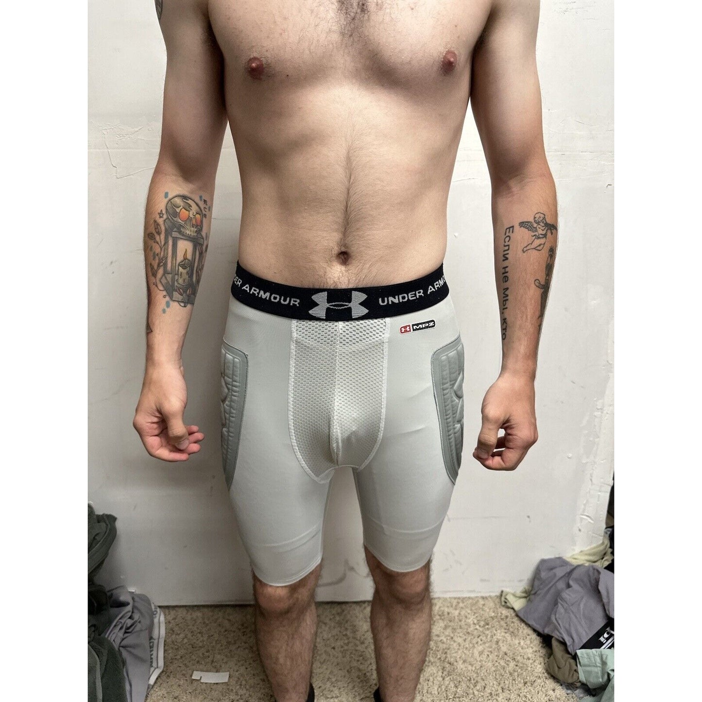 Men’s Under Armour Large Football Padded Girdle White Gray