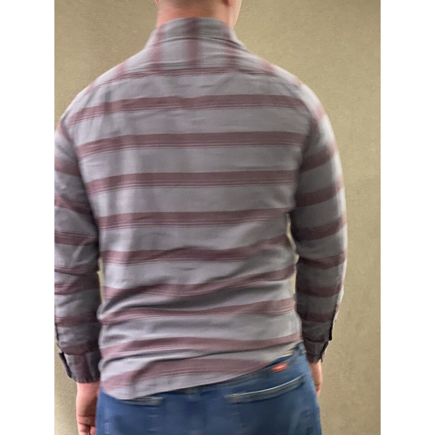 American Eagle Outfitters Men’s Medium Red Gray Stripes Prep Fit Long Sleeves