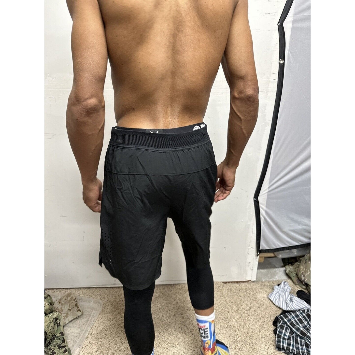 Men’s Russell Medium Training Fit Intellifresh Athletic Pants w/leggings