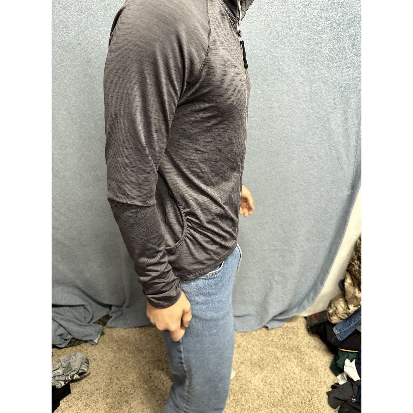 Men’s Gray All In Motion Medium Full Zip Sweater