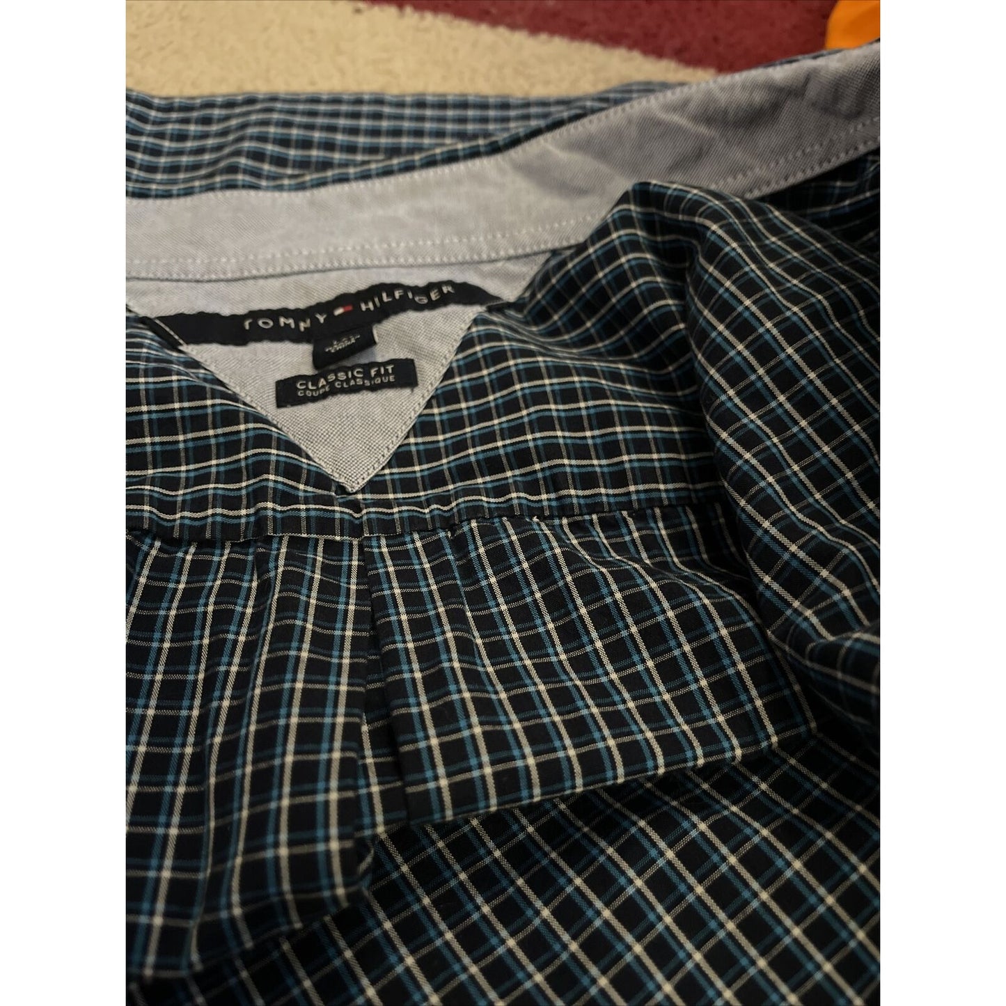 Tommy Hilfiger Men’s Large classic fit button up short sleeve shirt Blue Green