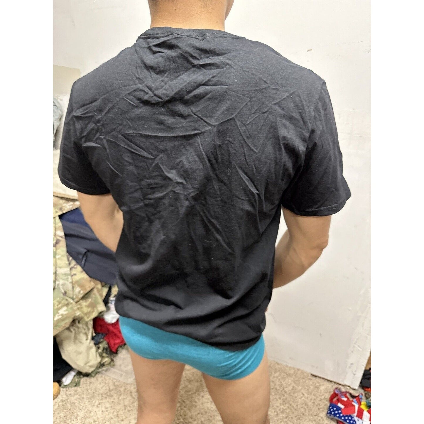 Men’s Fruit Of The Loom Black Medium Tshirt