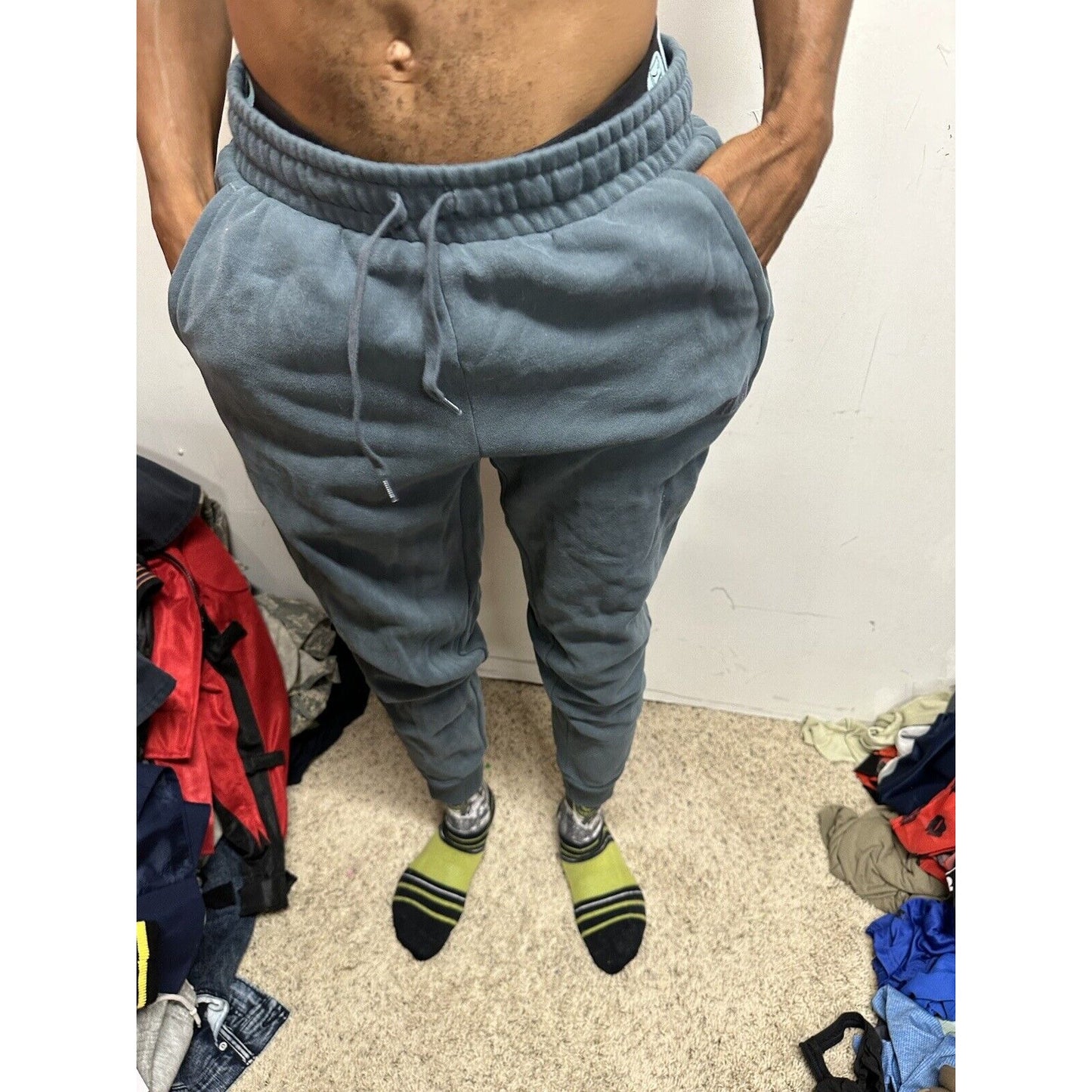 Men’s Large Gray Puma Sweatpants With Pockets